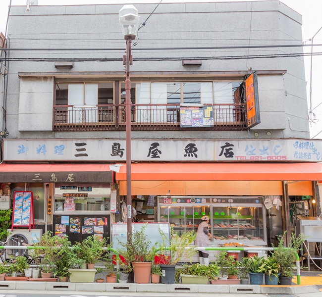 近所の商店街を「街ブラ」して人と触れ合う