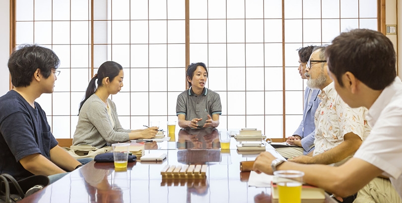 年齢や立場を問わず、誰でも参加できる楽しい勉強の場「句会」